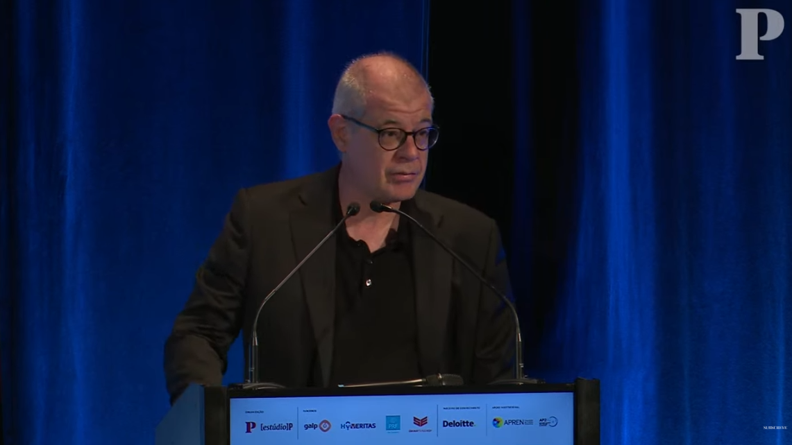 O jornalismo mata-se com hipocrisia: o caso David Pontes, director do Público