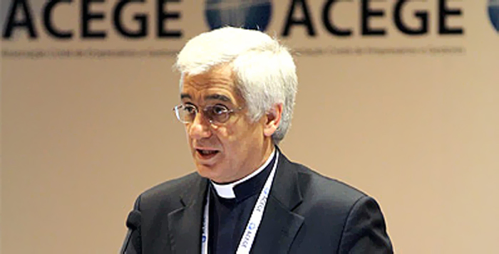 Mil queixas contra a TVI por chamar pedófilo e abusador ao confessor de André Ventura