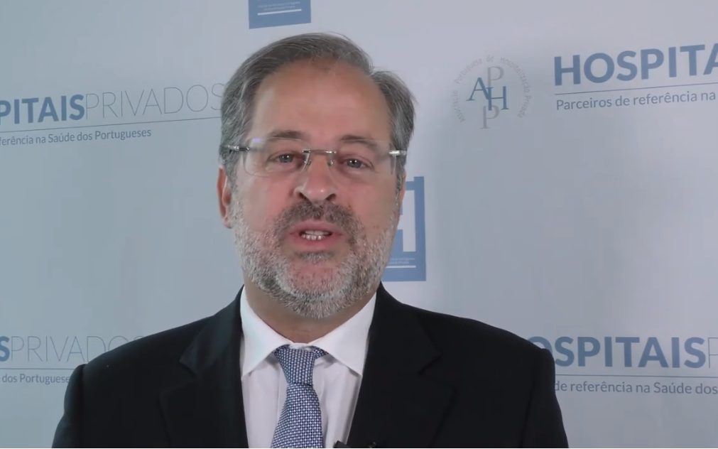 Victor Emanuel Marnoto Herdeiro, um burocrata a torcicolar a transparência e os tribunais