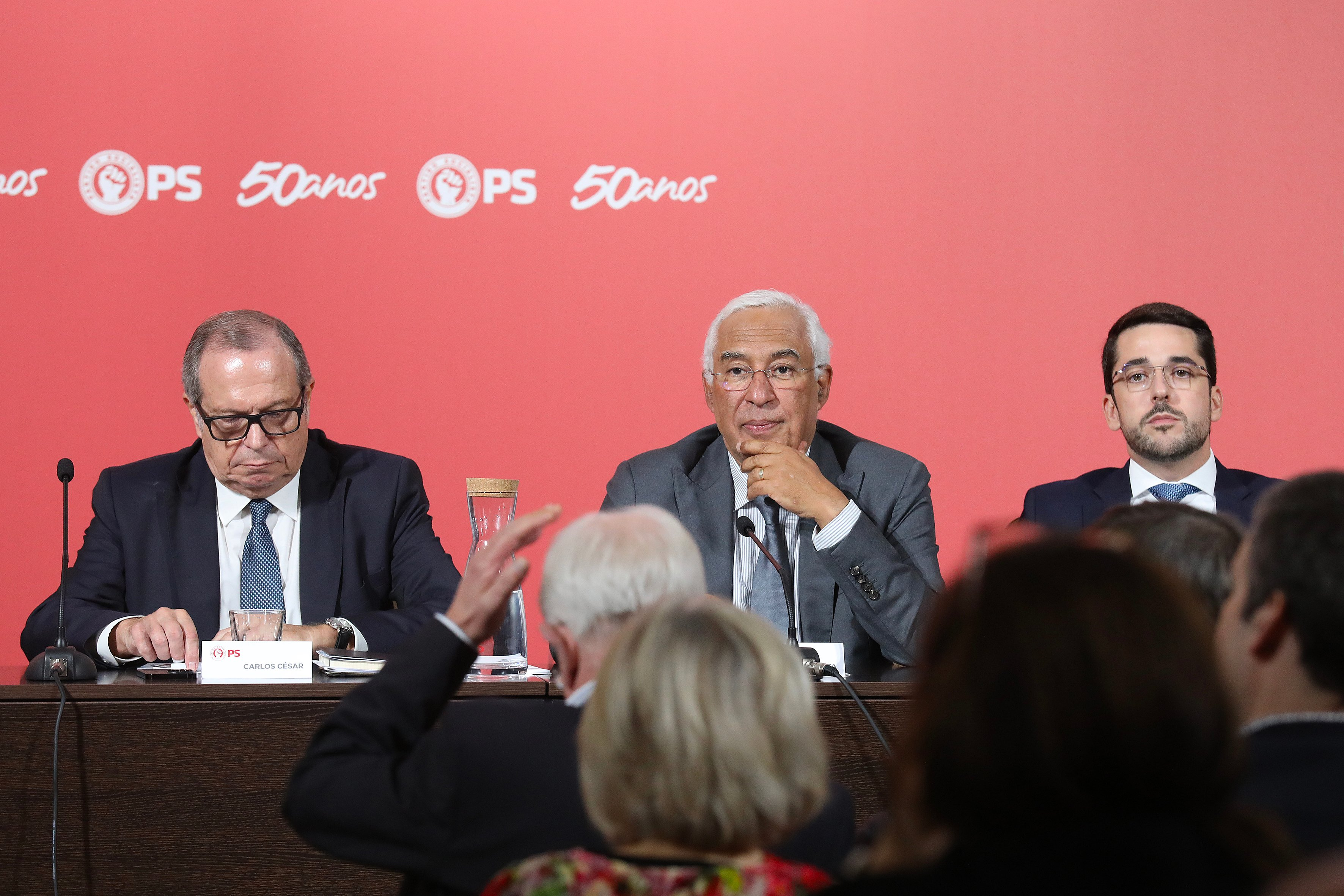 Costa não é a ‘camisa’ do PS; é mais do que a pele: é o corpo