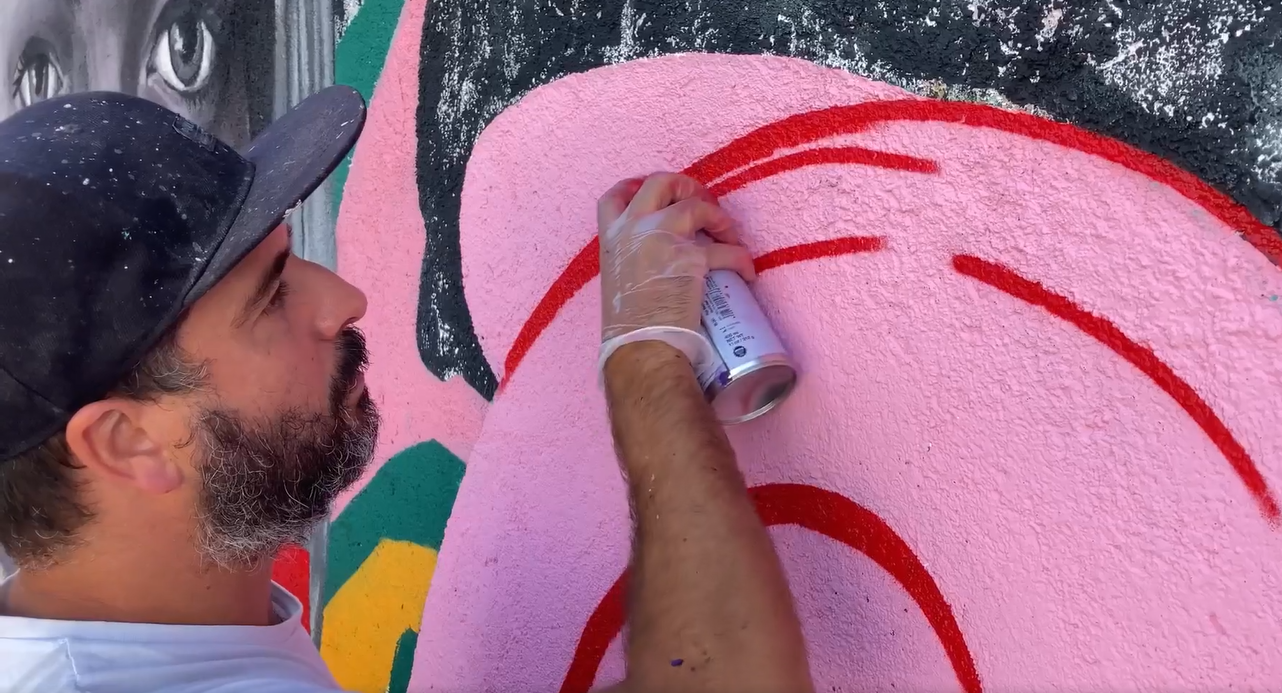 Pintar (de forma artística) um muro de 123 metros custa 100 mil euros