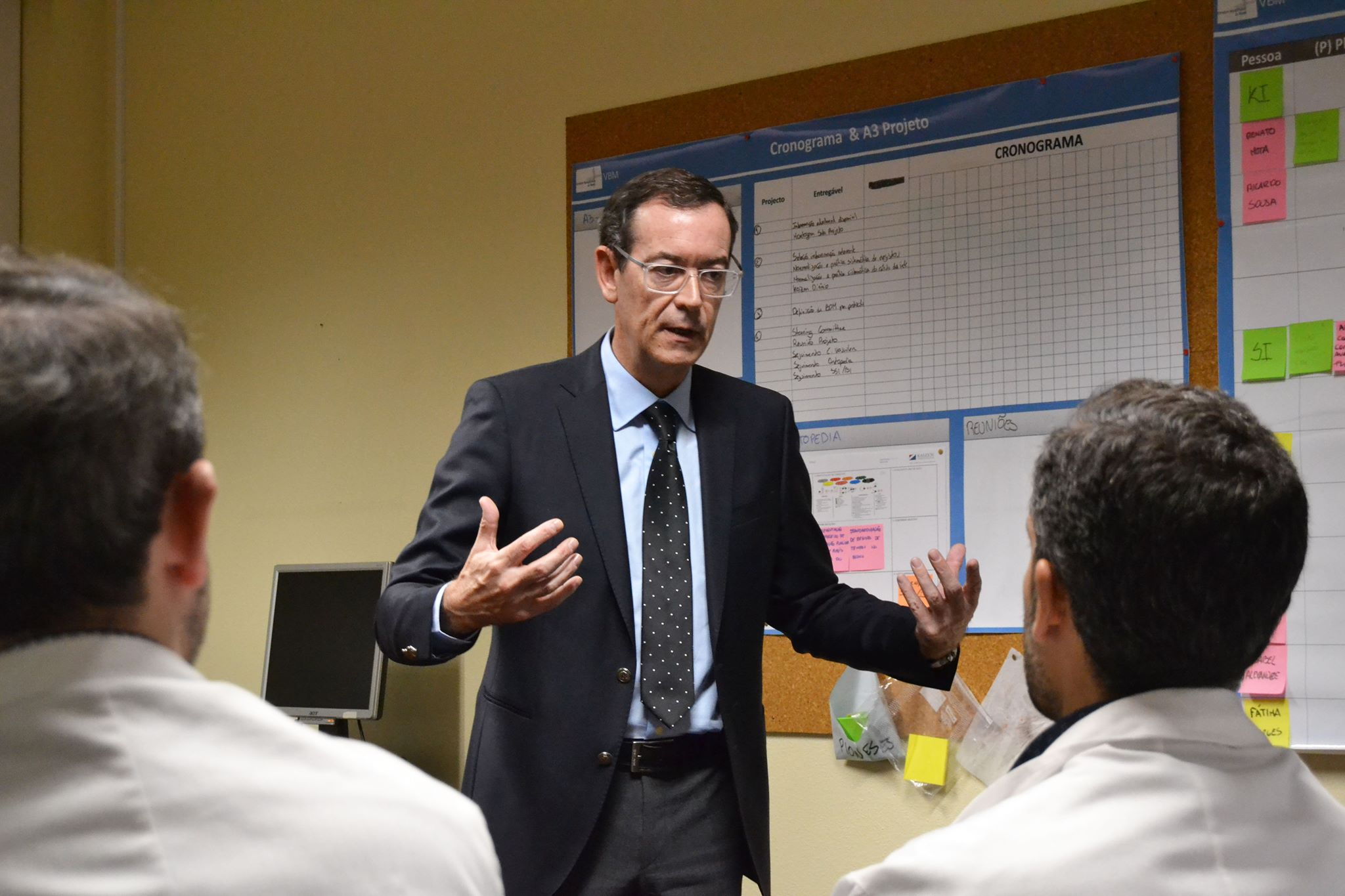 Tribunal Administrativo obriga Ordem dos Médicos a revelar pareceres ‘engavetados’ em 2021 por Miguel Guimarães