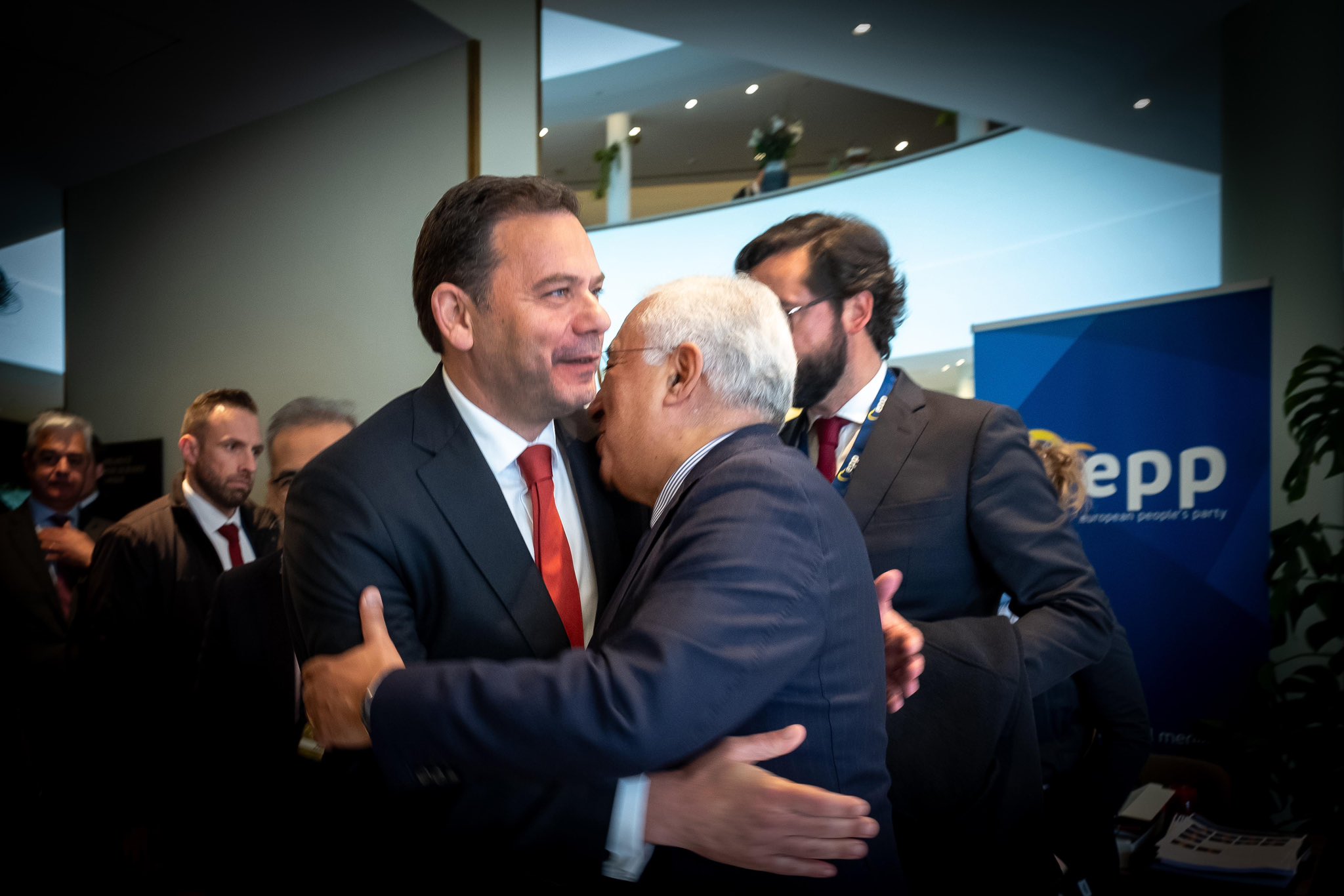 Governo Costa condiciona Governo Montenegro com 20 resoluções de ‘última hora’