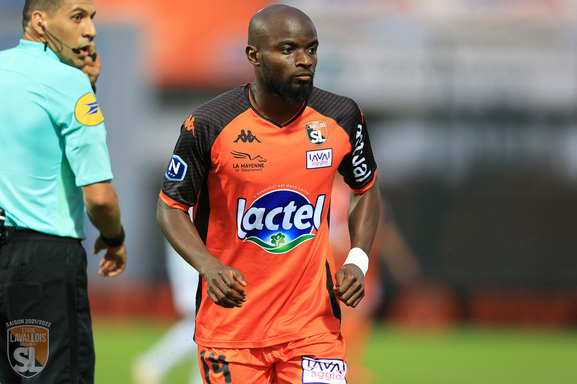 Vacina contra a covid-19: Ex-jogador do Marítimo processa Pfizer, BioNTech e Federação Francesa de Futebol