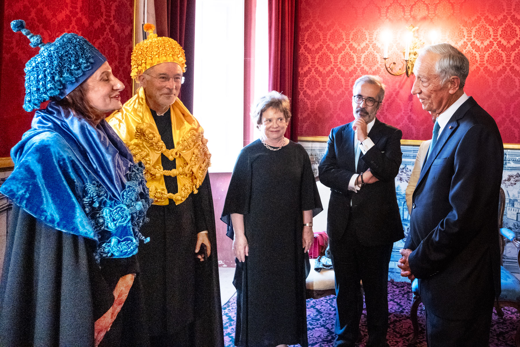 Jantar da Presidência: 54 mil euros deu para alguns encherem ‘a barriga de Camões’