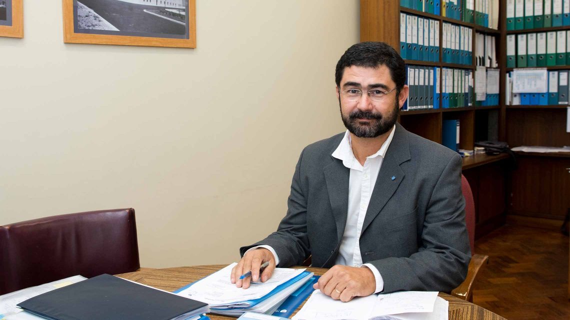 Instituto Superior Técnico ‘marimba-se’ para acórdão sobre ‘esboços embrionários que consubstanciam meros ensaios para eventuais relatórios’