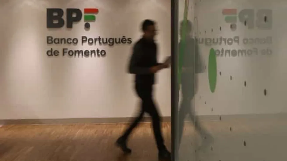 Tribunal Administrativo vai decidir se contratos do Banco Português de Fomento podem ‘vestir de preto’
