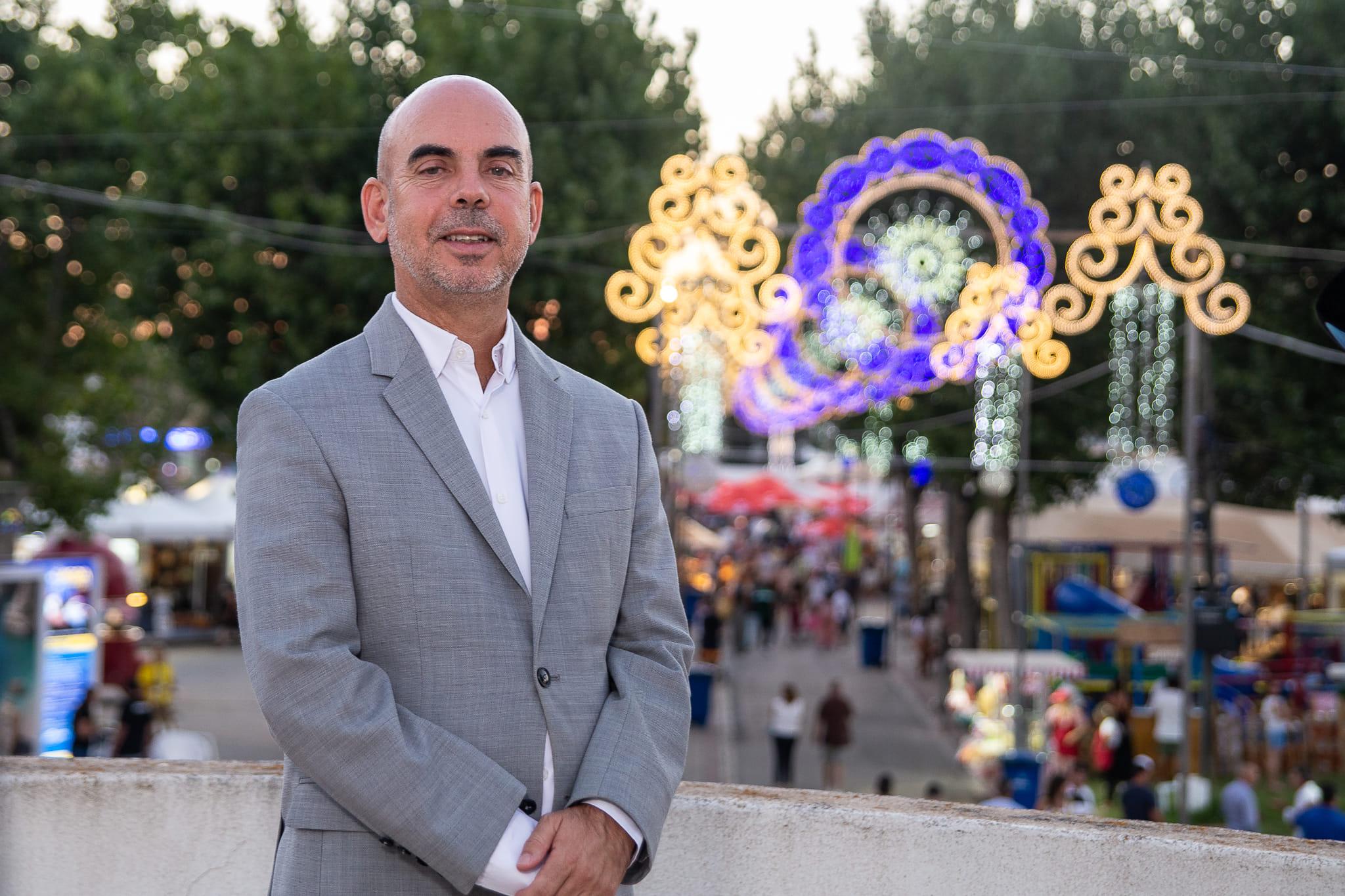 Contrato de publicidade exige que jornal faça fretes a autarquia socialista