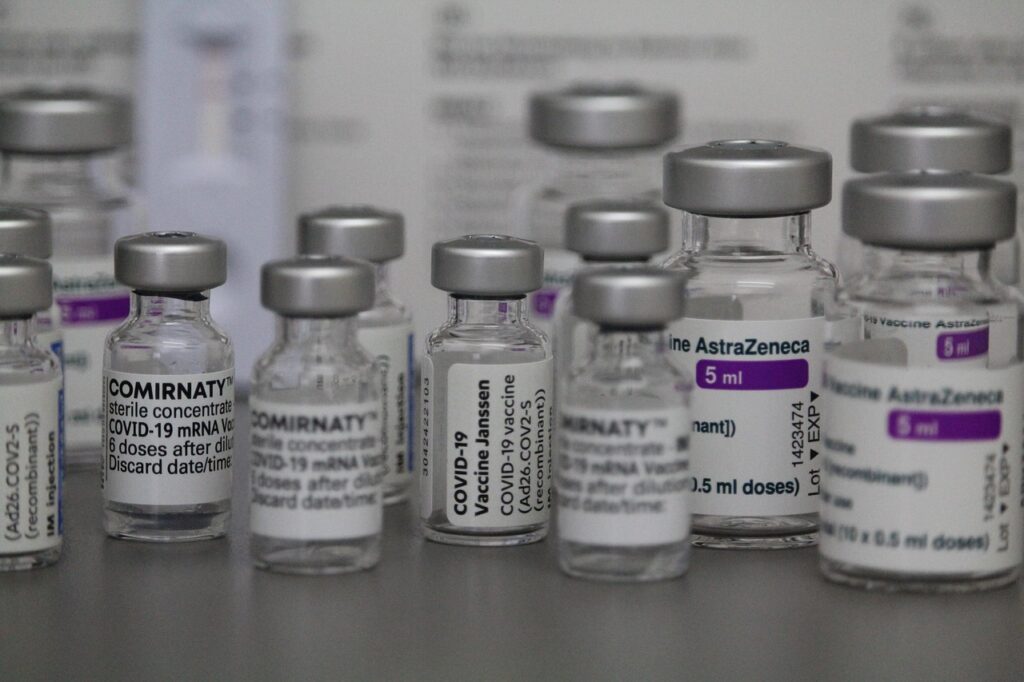 vaccination, corona, biontech, pfizer, astrazeneca, research, sars-cov-2, health, vaccine, virus, coronavirus, injection, covid-19, medical, pandemic, laboratory, pfizer, pfizer, pfizer, pfizer, astrazeneca, astrazeneca, astrazeneca, astrazeneca, astrazeneca