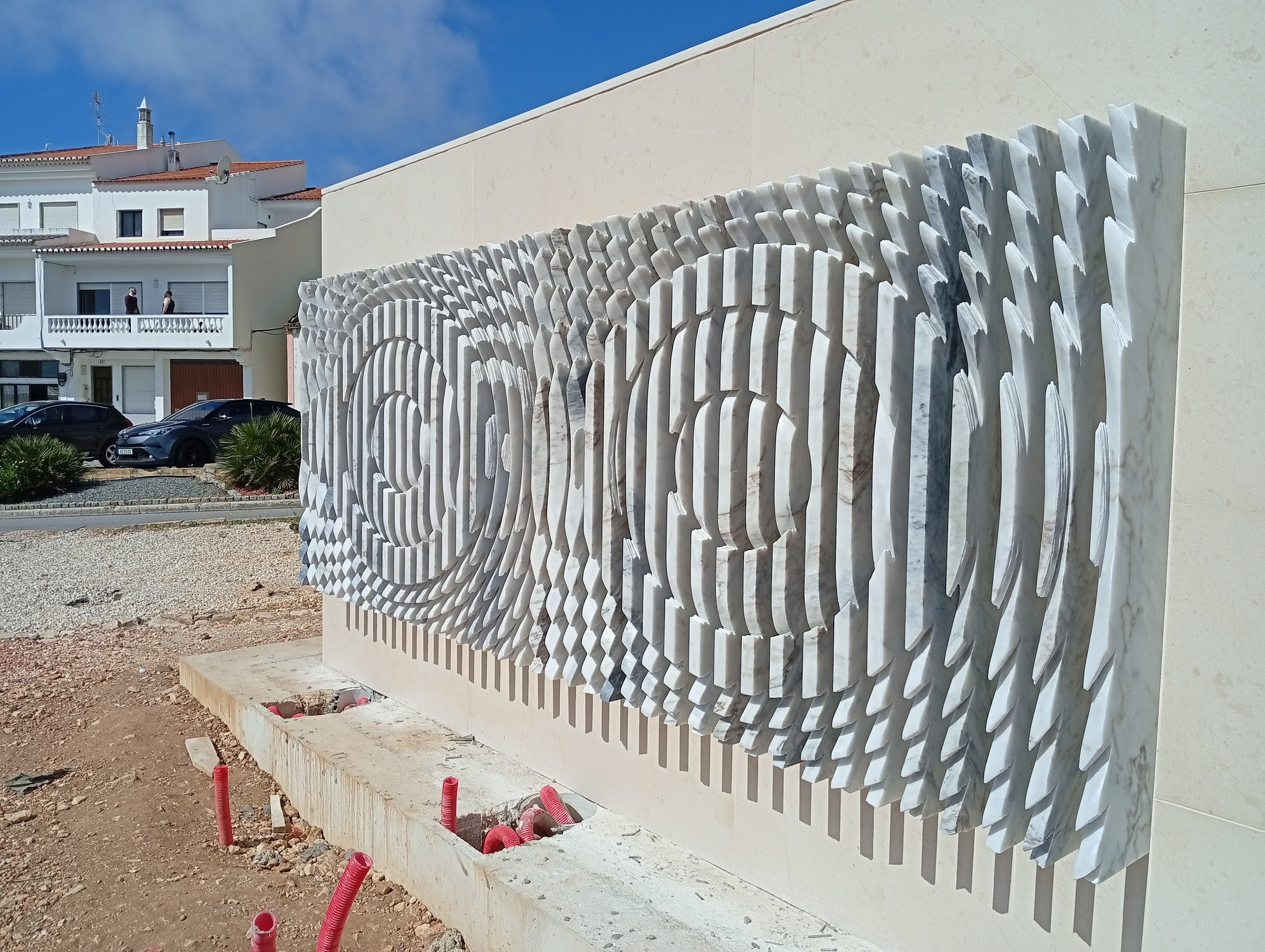 Lagos: meio milhão de euros em três esculturas ‘voam’ em nove dias por ajuste directo