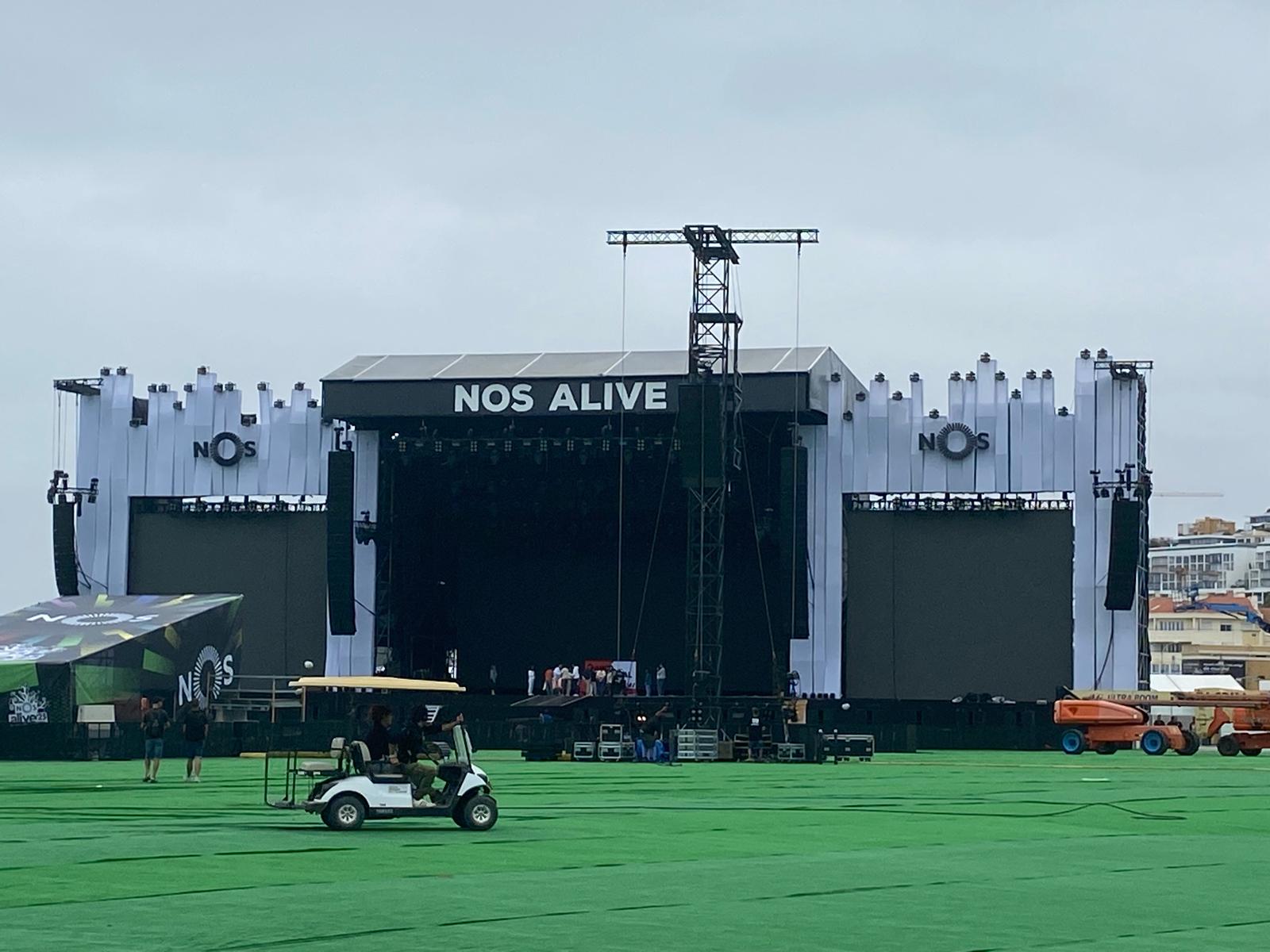 Políticos, marcas e negócios: a música segue amanhã