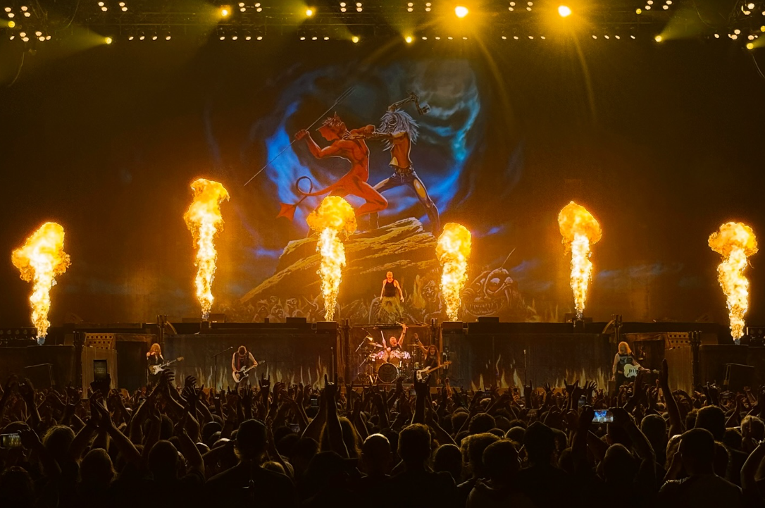 Velho é o Eddie the Head