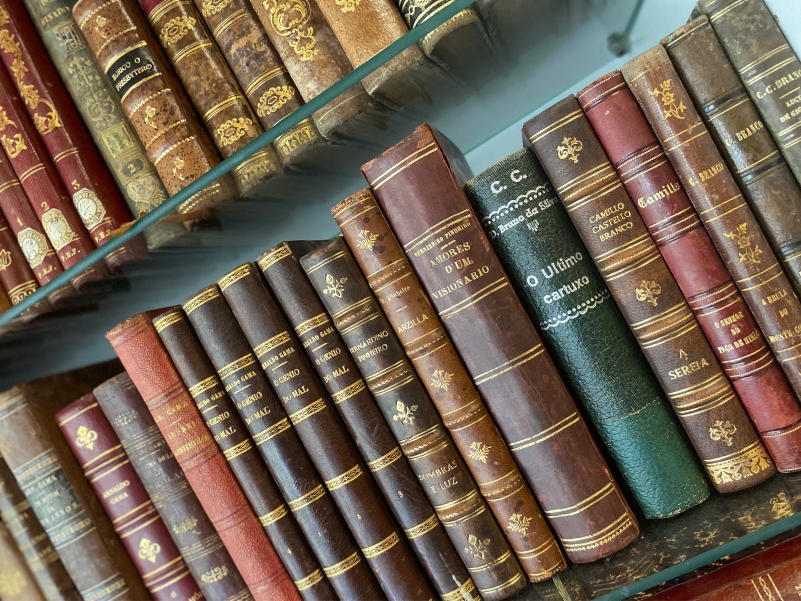 Há um juiz que quer saber como um jornalista passa os tempos livres