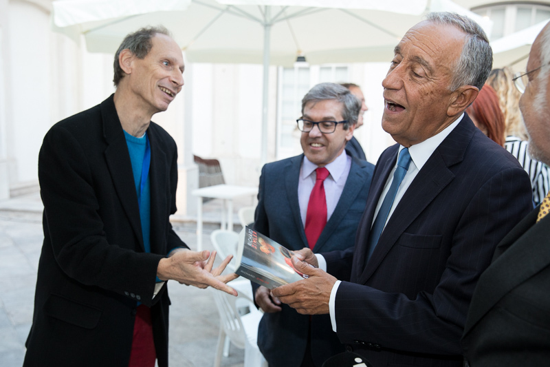 Festa do Livro em Belém 2025: Marcelo estoura em música o dinheiro que daria para 15 bolsas literárias