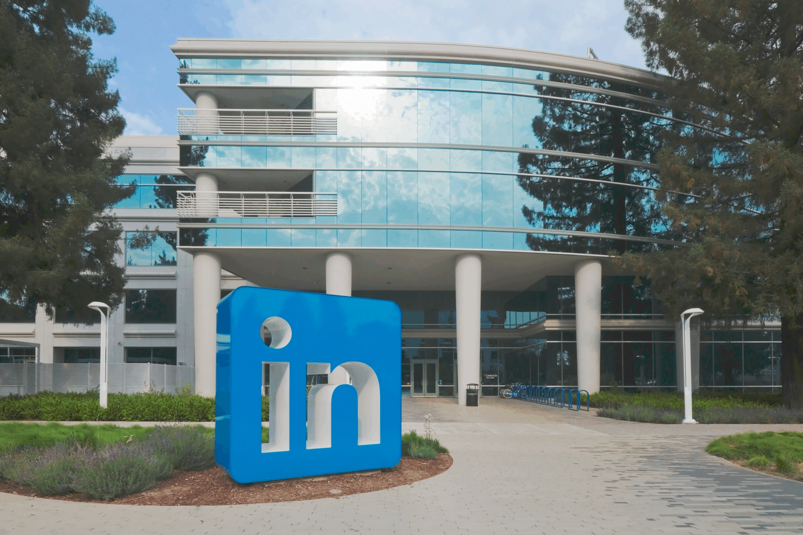 LinkedIn e Microsoft: os derradeiros e perniciosos bastiões da censura digital