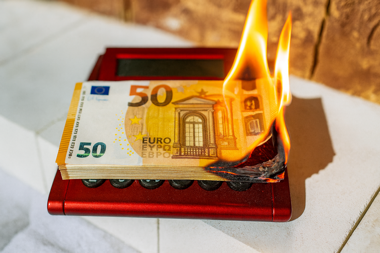 Foguetório da Madeira vai queimar 182 mil euros por minuto nas duas próximas passagens de ano