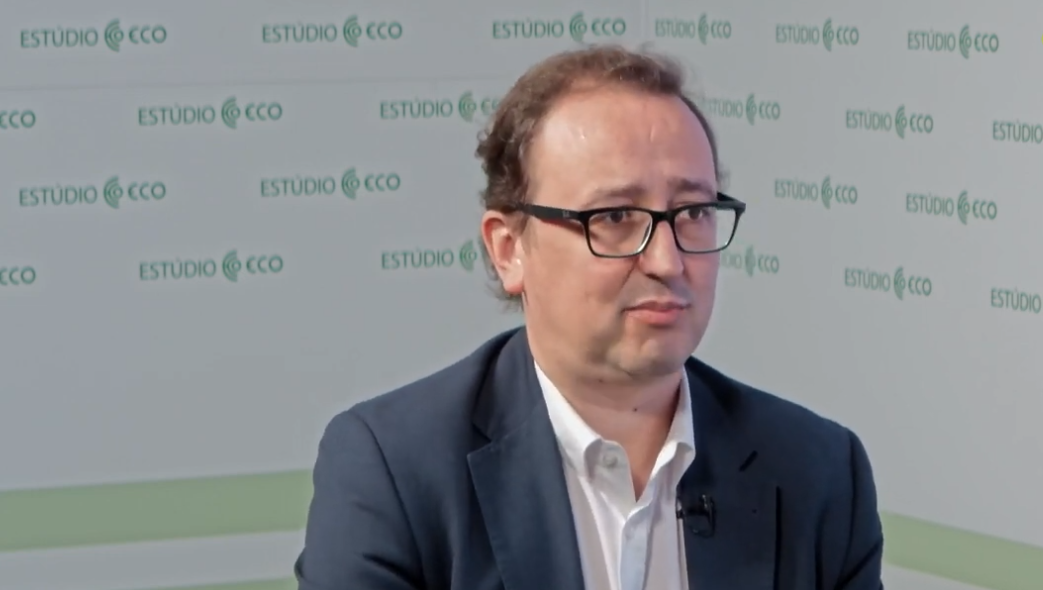 ‘Corrida da legalização’: após revelação, director do Diário de Notícias ‘sprintou’ este domingo para registar contas da Parágrafo Mágico